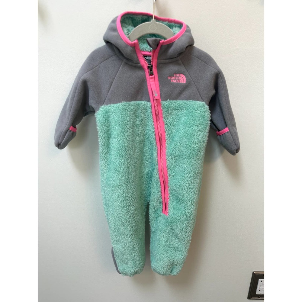 The North Fleece bunting size 3-6 months